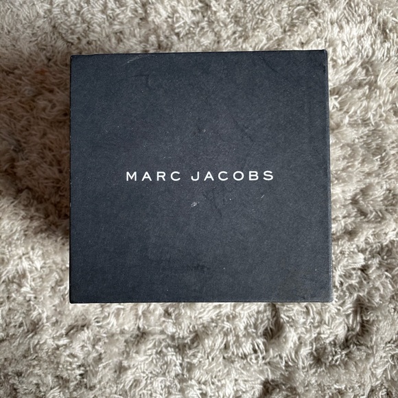 Marc Jacobs Women’s Watch - Picture 3 of 3